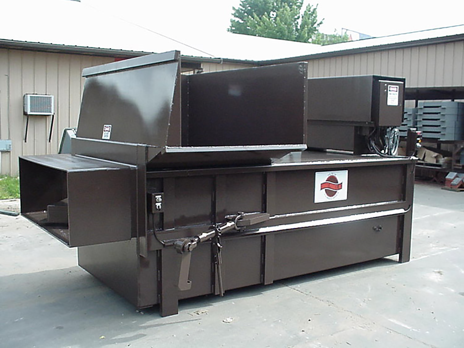 stationary self-contained compactor model ssc4660